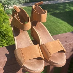 Sorel Joanie ll Leather Wedge Heel Ankle Strap Sandal Shoe Cognac Sz 10